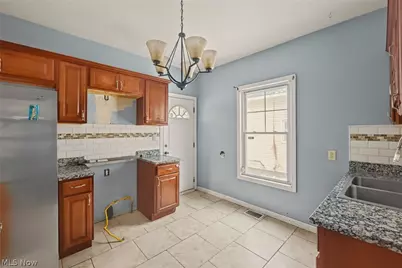 1474 Winchester Avenue, Oakwood, OH 44107 - Photo 9