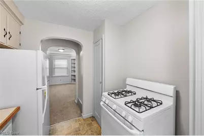 942 E 236th Street, Euclid, OH 44123 - Photo 9