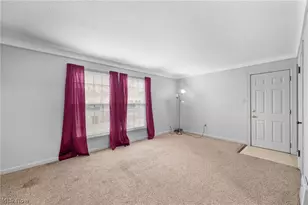 942 E 236th St, Euclid, OH 44123 - Photo 3