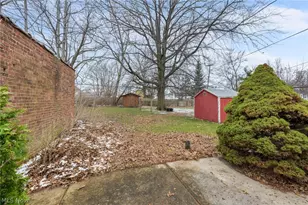 942 E 236th St, Euclid, OH 44123 - Photo 19