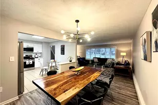 7610 Royal Ridge Dr, Parma, OH 44129 - Photo 3