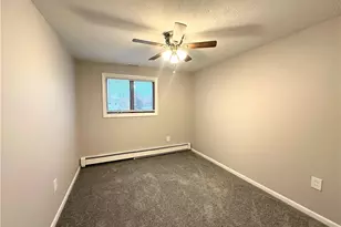 7610 Royal Ridge Dr, Parma, OH 44129 - Photo 9