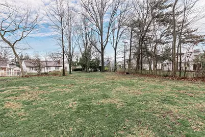 16237 Forest Hills Boulevard, Cleveland Heights, OH 44112 - Photo 37