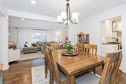 16237 Forest Hills Boulevard, Cleveland Heights, OH 44112 - Photo 11