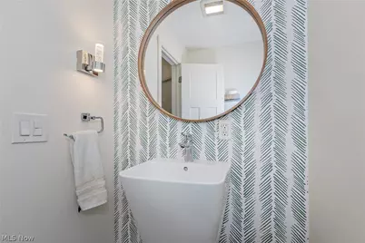 16237 Forest Hills Boulevard, Cleveland Heights, OH 44112 - Photo 19