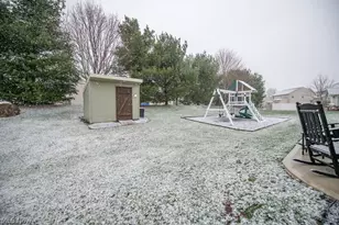 7674 Knollridge Ave NE, Canton, OH 44721 - Photo 43