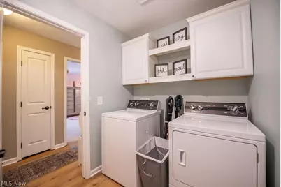 7674 Knollridge Avenue NE, Canton, OH 44721 - Photo 25