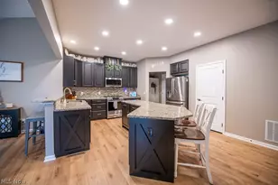 7674 Knollridge Ave NE, Canton, OH 44721 - Photo 9