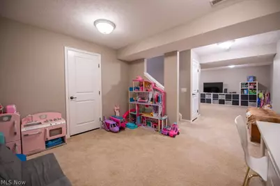 7674 Knollridge Avenue NE, Canton, OH 44721 - Photo 37