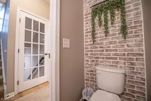 7674 Knollridge Ave NE, Canton, OH 44721 - Photo 17