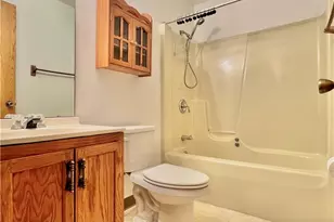 620 Topaz Ln, Brunswick, OH 44212 - Photo 13