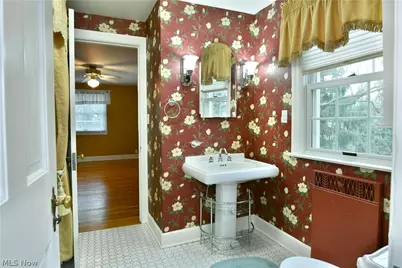 641 Fairway Drive NE, Warren, OH 44483 - Photo 23