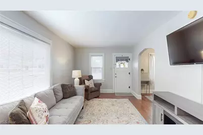 1940 Falls Avenue, Cuyahoga Falls, OH 44223 - Photo 3