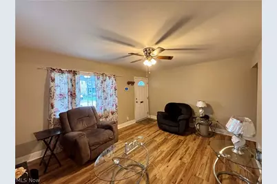 604 Jefferson Avenue, Barberton, OH 44203 - Photo 3