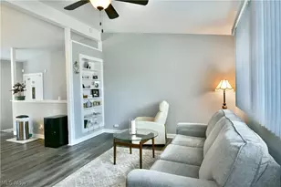 2401 Stewart Dr NW, Warren, OH 44485 - Photo 17