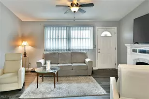 2401 Stewart Dr NW, Warren, OH 44485 - Photo 13