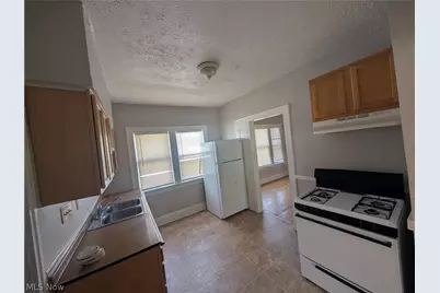 3642 Menlo Road, Huber Heights, OH 44120 - Photo 13