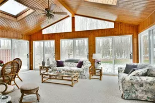 9271 Hillview Dr NE, Warren, OH 44484 - Photo 17