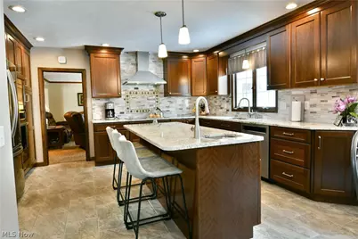 9271 Hillview Drive NE, Warren, OH 44484 - Photo 15