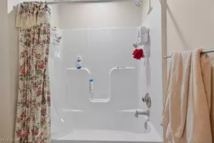 9265 Georgetown St, Louisville, OH 44641 - Photo 39