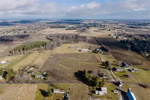 9265 Georgetown St, Louisville, OH 44641 - Photo 3