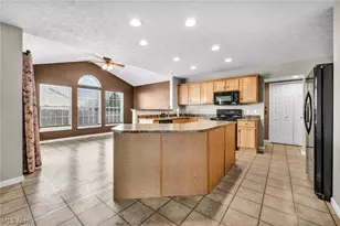 147 Stone Ridge Way, Berea, OH 44017 - Photo 9