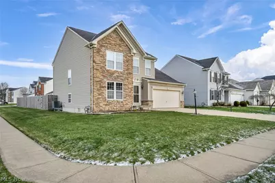 147 Stone Ridge Way, Berea, OH 44017 - Photo 3