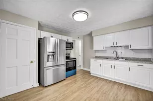 30646 Lorain Rd, North Olmsted, OH 44070 - Photo 7