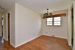 10881 Gregory Ln, North Royalton, OH 44133 - Photo 7