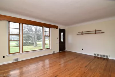 10881 Gregory Lane, North Royalton, OH 44133 - Photo 3