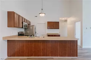 2477 Waterford Pointe Dr, Kent, OH 44240 - Photo 9