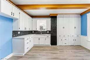 563 Geneva Ave, Struthers, OH 44471 - Photo 5