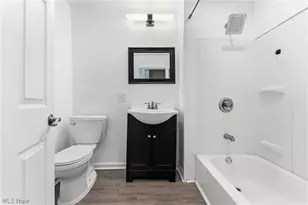 563 Geneva Ave, Struthers, OH 44471 - Photo 13