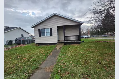 3002 Harmont Avenue NE, Canton, OH 44705 - Photo 1