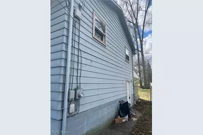 2496 Vollmer Avenue, Youngstown, OH 44451 - Photo 21