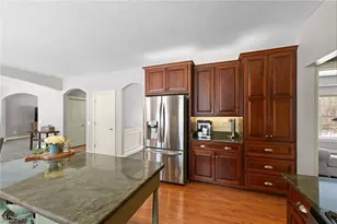 10960 Eden Park Dr, Chardon, OH 44024 - Photo 11