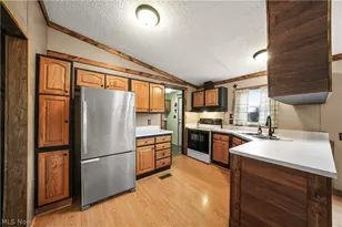 8698 Pierce Rd, Garrettsville, OH 44231 - Photo 11