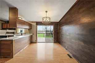 8698 Pierce Rd, Garrettsville, OH 44231 - Photo 9