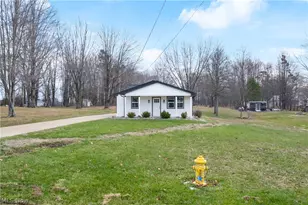 2351 Heston Dr, Lake Milton, OH 44429 - Photo 3