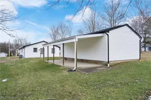 2351 Heston Dr, Lake Milton, OH 44429 - Photo 5