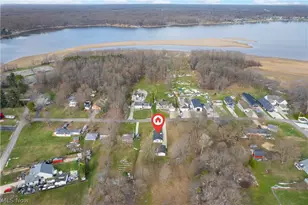 2351 Heston Dr, Lake Milton, OH 44429 - Photo 9