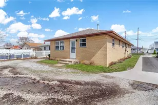 590 & 592 Herbert Rd, Akron, OH 44312 - Photo 3