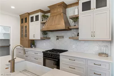 550 Woodlands Glen Avenue, Hartville, OH 44632 - Photo 23