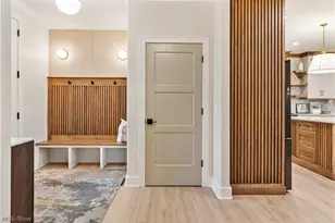 550 Woodlands Gln Ave, Hartville, OH 44632 - Photo 5