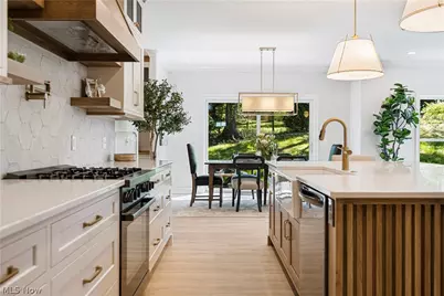 550 Woodlands Glen Avenue, Hartville, OH 44632 - Photo 19