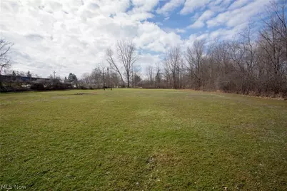 228 Center Street, Hubbard, OH 44425 - Photo 35