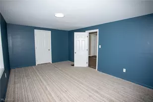 228 Center St, Hubbard, OH 44425 - Photo 17