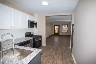 228 Center Street, Hubbard, OH 44425 - Photo 11