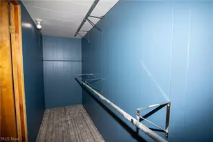 228 Center St, Hubbard, OH 44425 - Photo 23