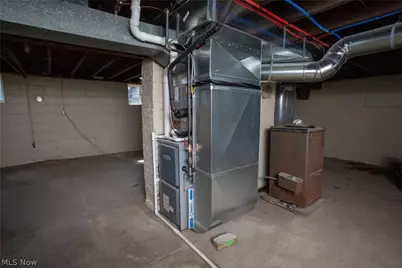 228 Center Street, Hubbard, OH 44425 - Photo 29